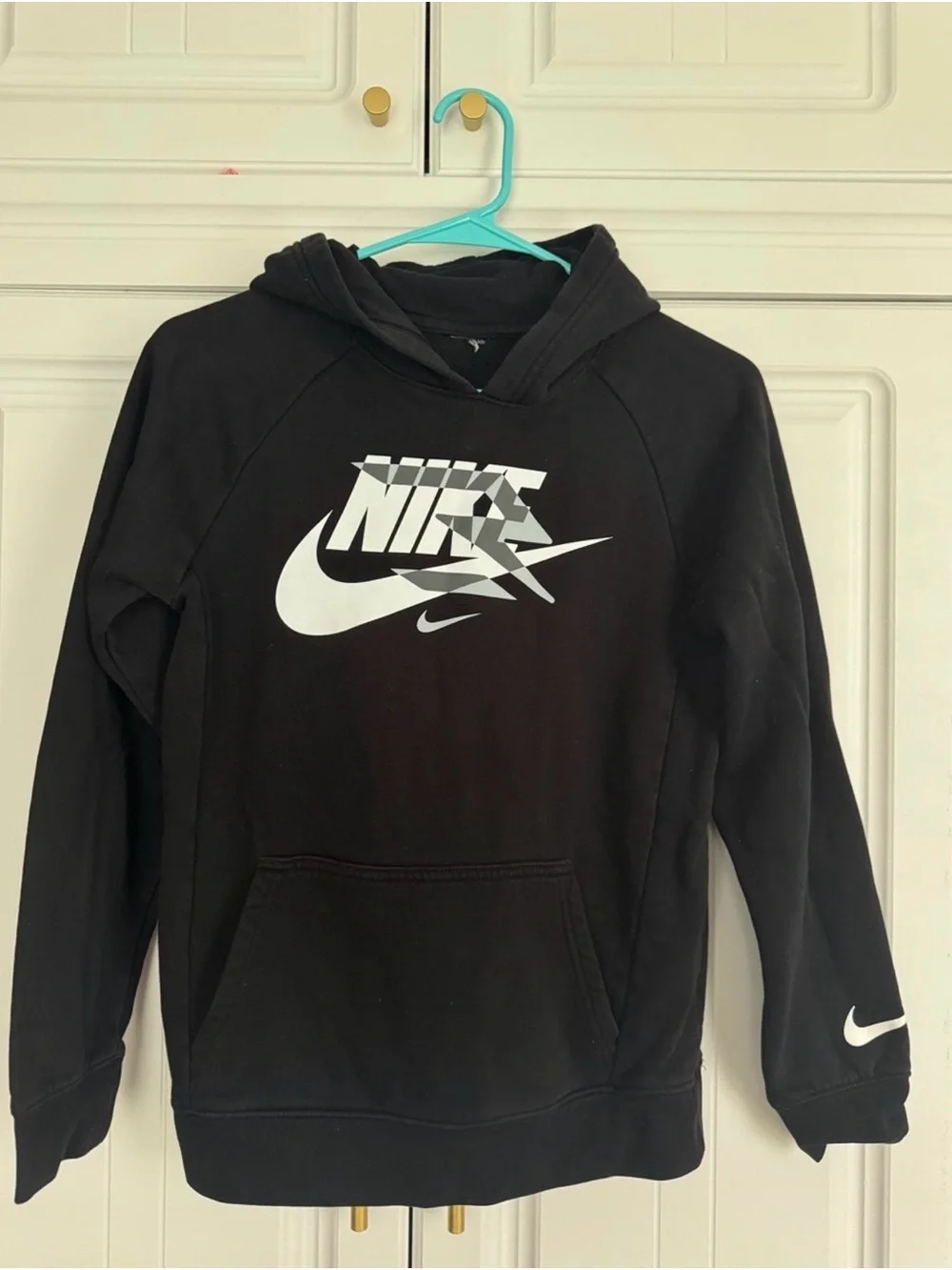 Lot of 4!! Nike Kids Jordan & Nike Pullover Hoodies - Black, Olive, White